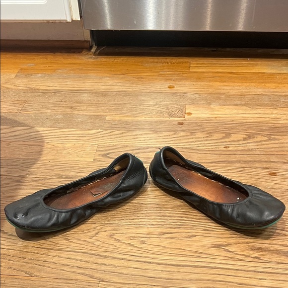 Tieks Black Leather Women's Flats - Picture 4 of 8